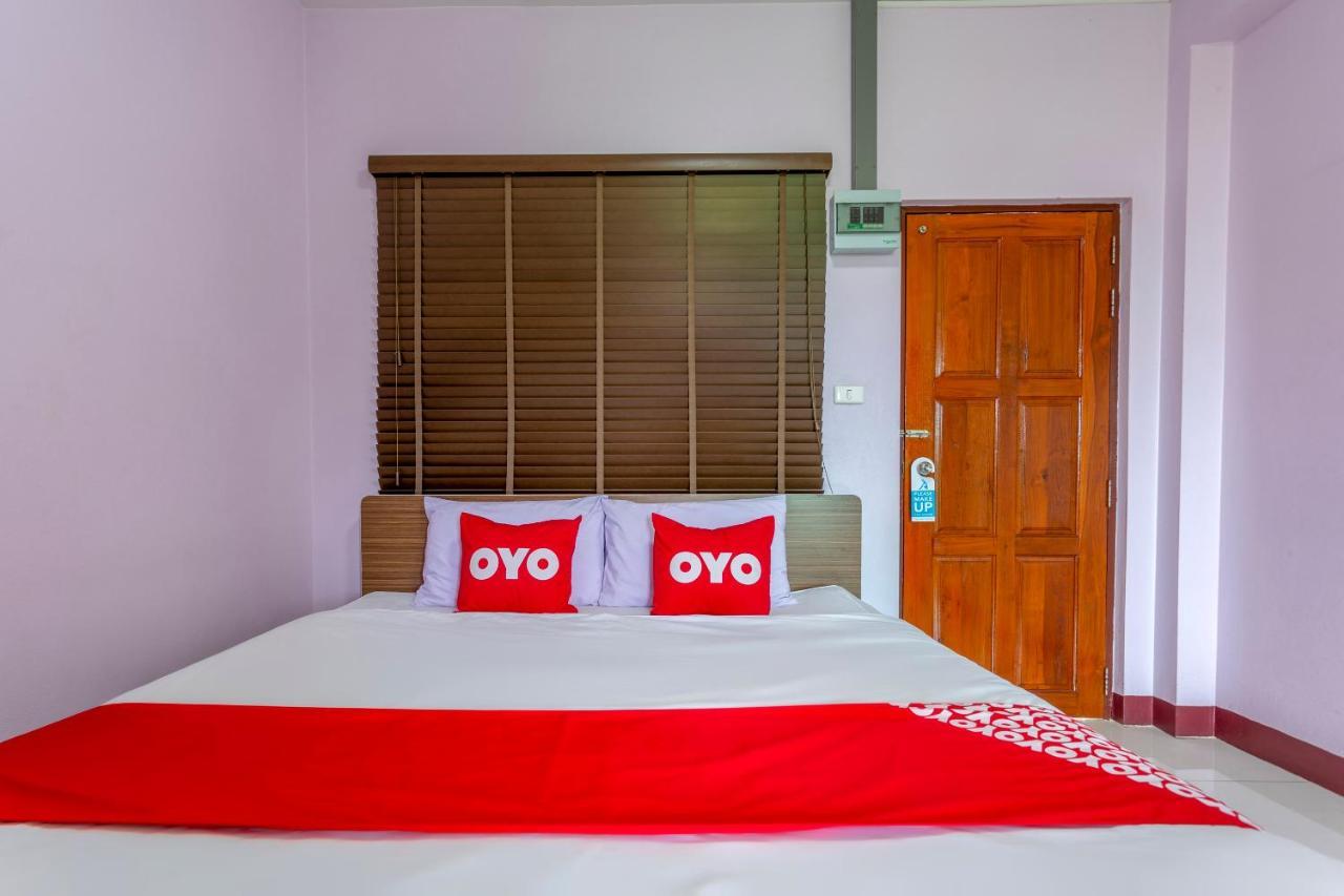 Oyo 1053 Bloom Guest House Чіангмай Екстер'єр фото
