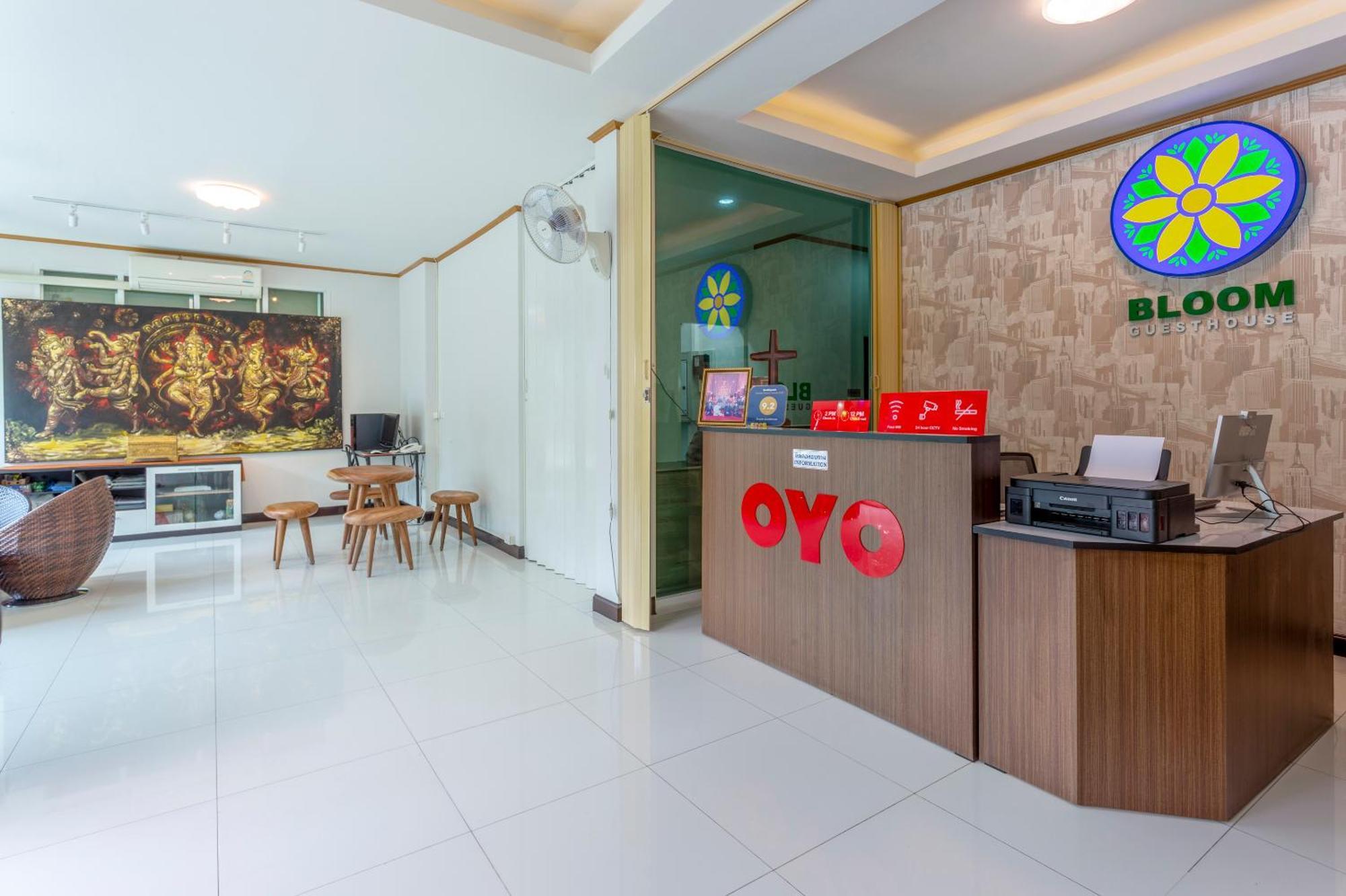Oyo 1053 Bloom Guest House Чіангмай Екстер'єр фото