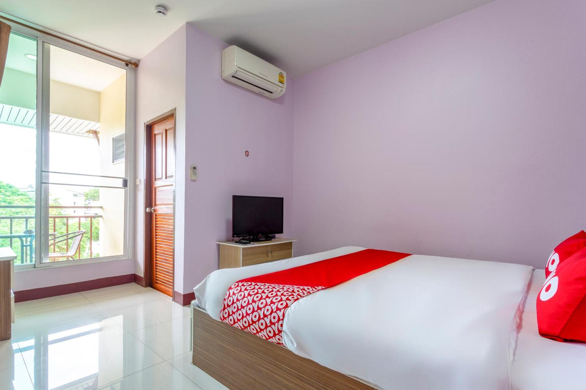 Oyo 1053 Bloom Guest House Чіангмай Екстер'єр фото