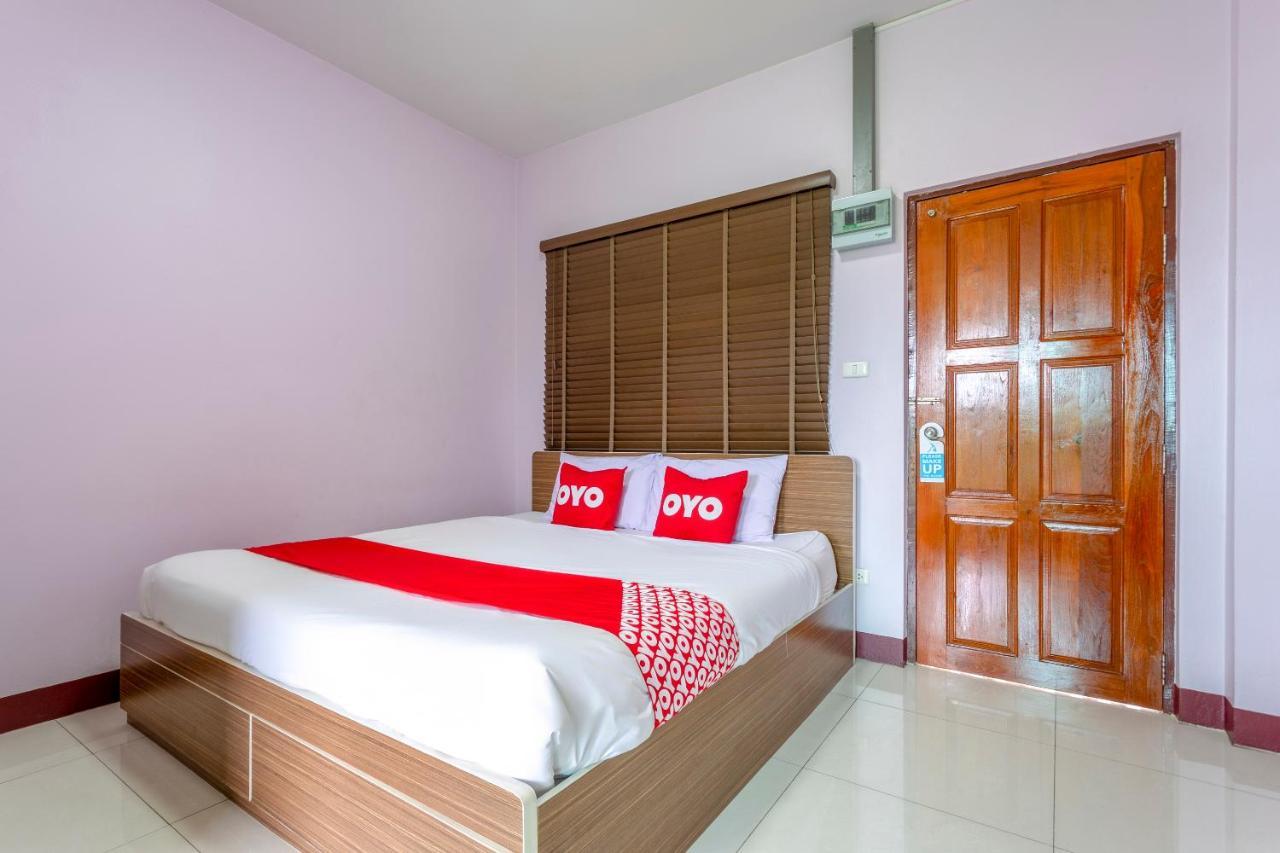 Oyo 1053 Bloom Guest House Чіангмай Екстер'єр фото