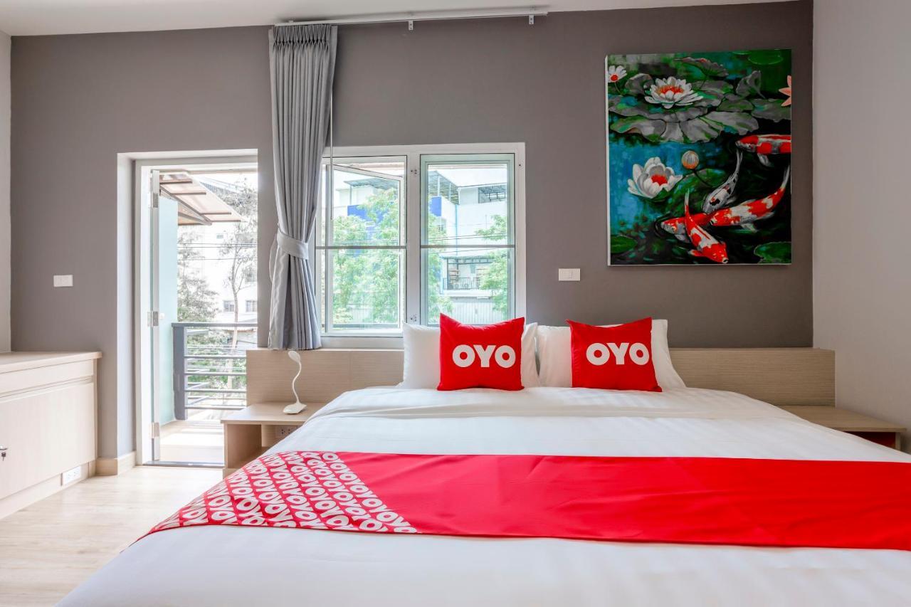 Oyo 1053 Bloom Guest House Чіангмай Екстер'єр фото