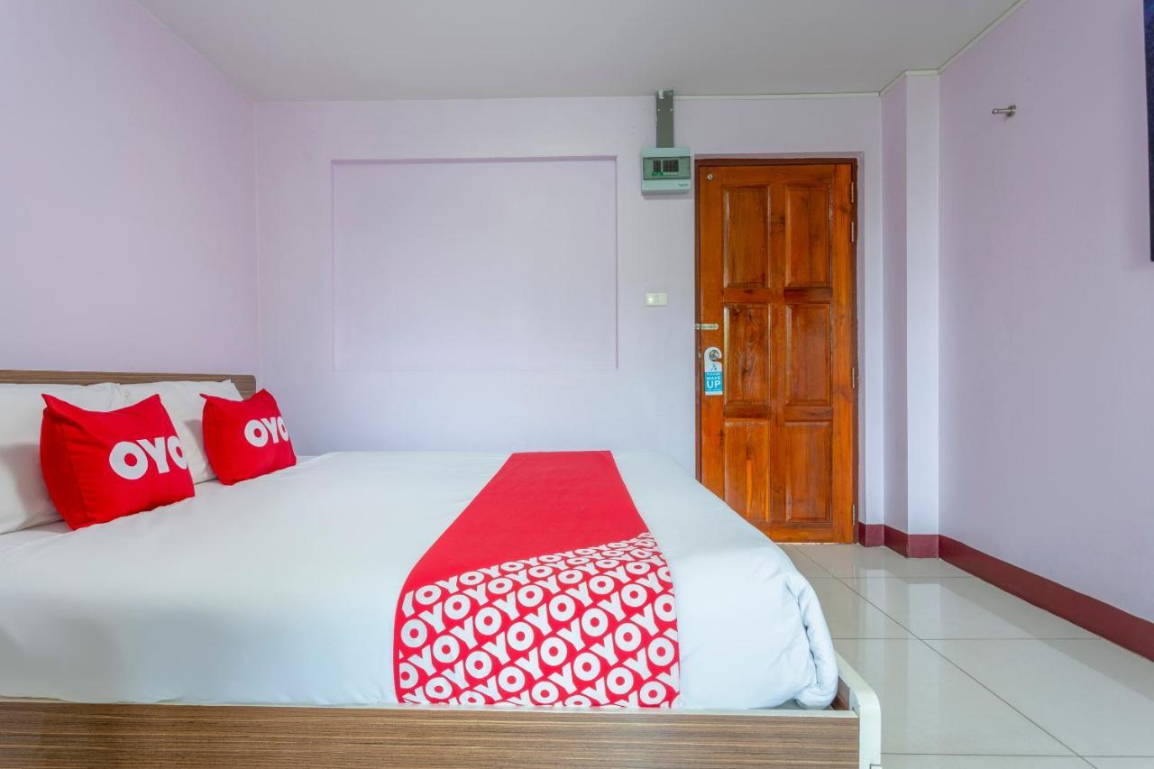 Oyo 1053 Bloom Guest House Чіангмай Екстер'єр фото