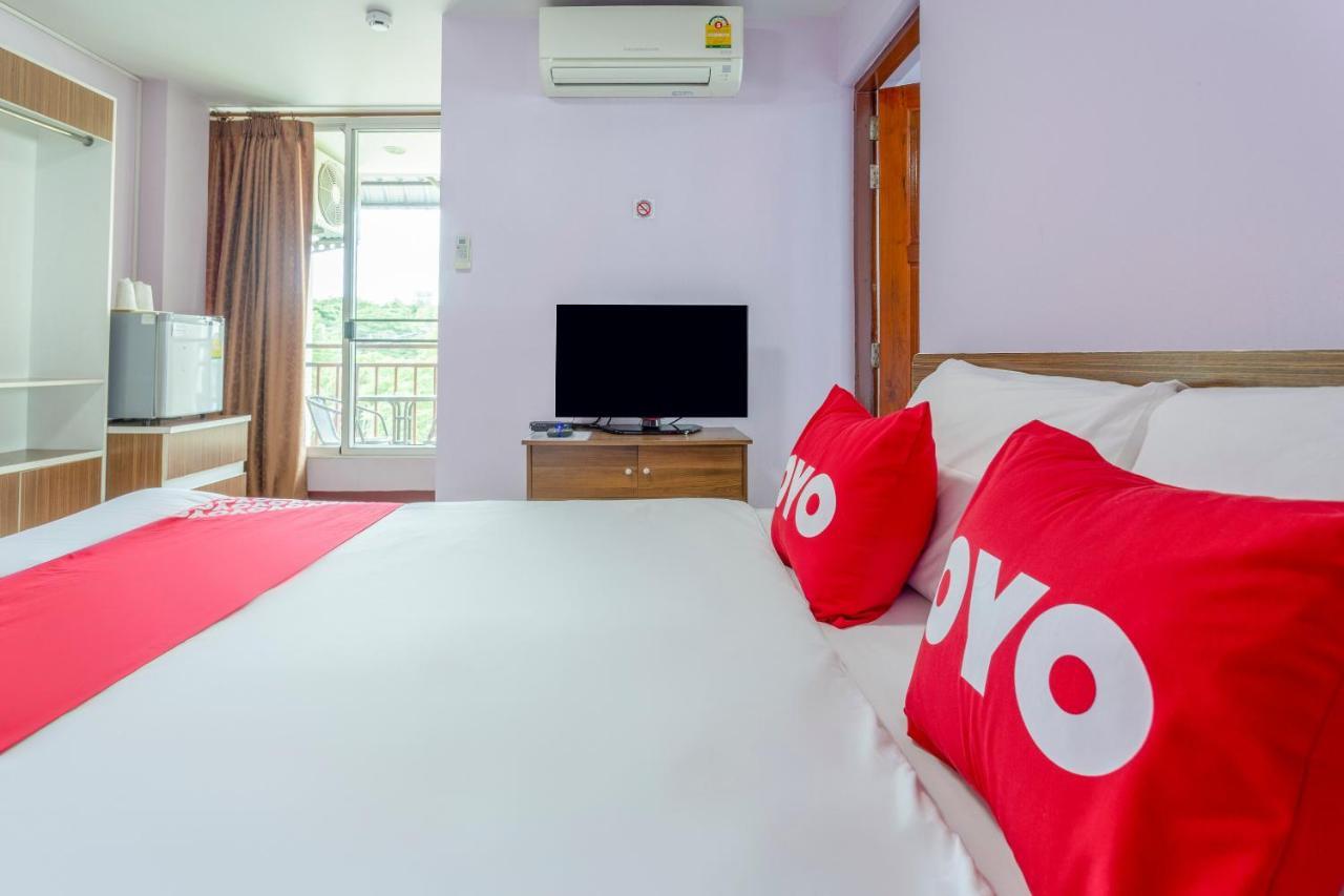 Oyo 1053 Bloom Guest House Чіангмай Екстер'єр фото