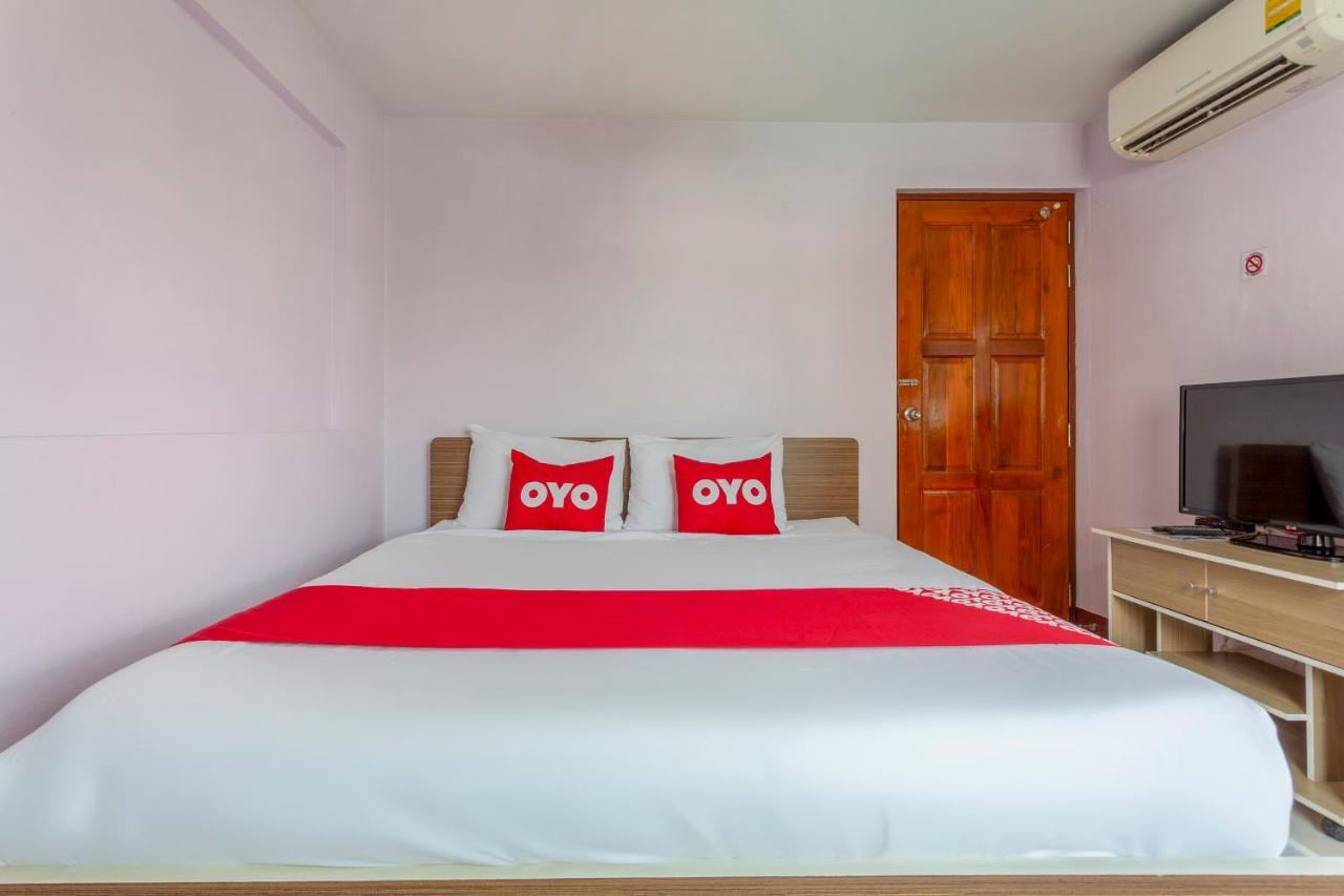 Oyo 1053 Bloom Guest House Чіангмай Екстер'єр фото