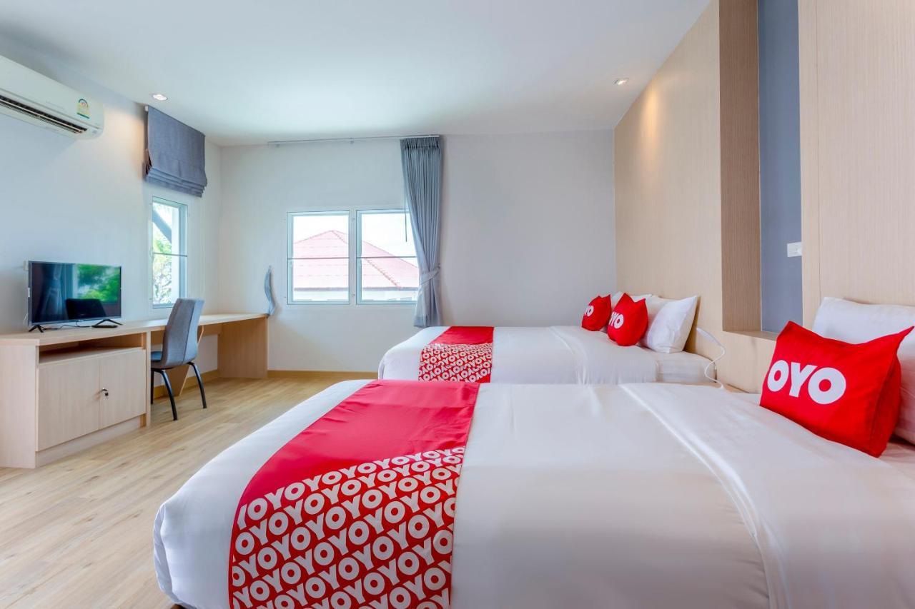 Oyo 1053 Bloom Guest House Чіангмай Екстер'єр фото