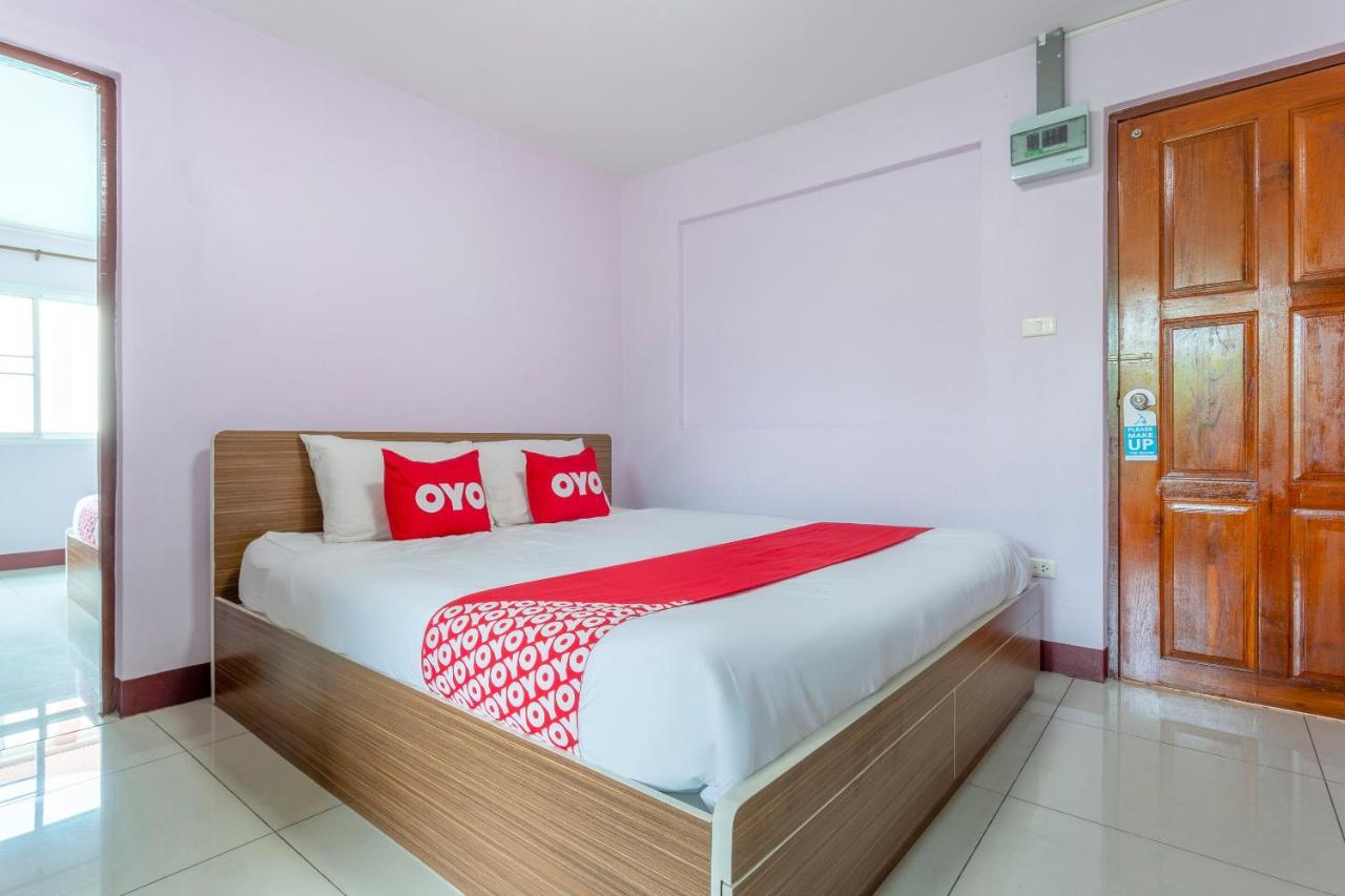 Oyo 1053 Bloom Guest House Чіангмай Екстер'єр фото