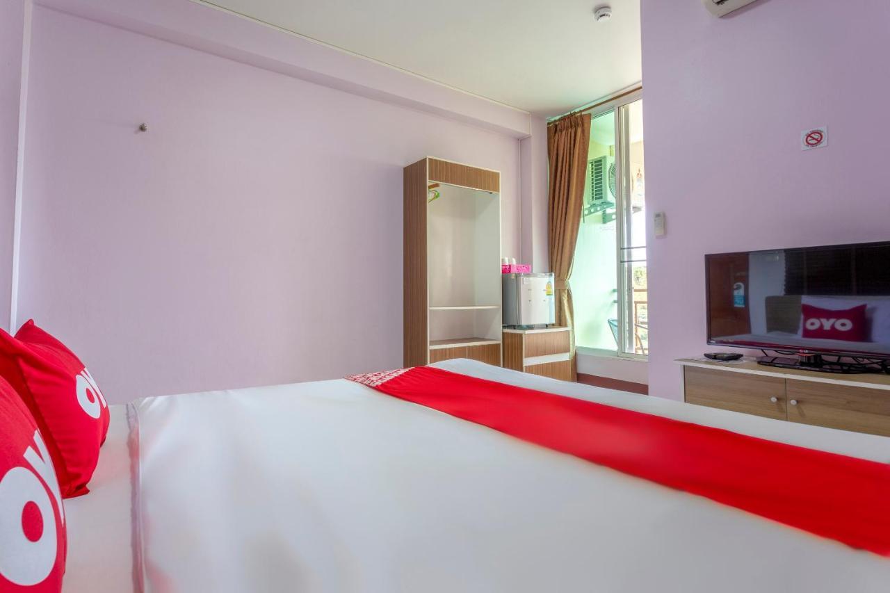 Oyo 1053 Bloom Guest House Чіангмай Екстер'єр фото