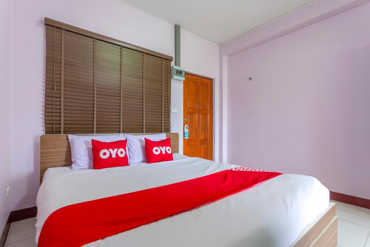 Oyo 1053 Bloom Guest House Чіангмай Екстер'єр фото