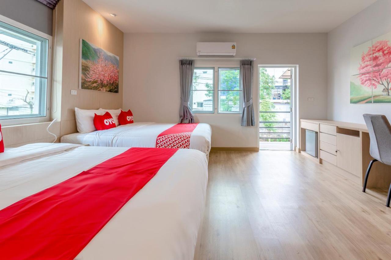 Oyo 1053 Bloom Guest House Чіангмай Екстер'єр фото